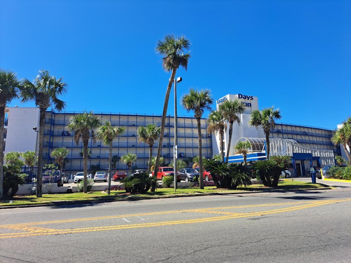 Days Inn By Wyndham Panama City Beach/Ocean Front Kültér fotó