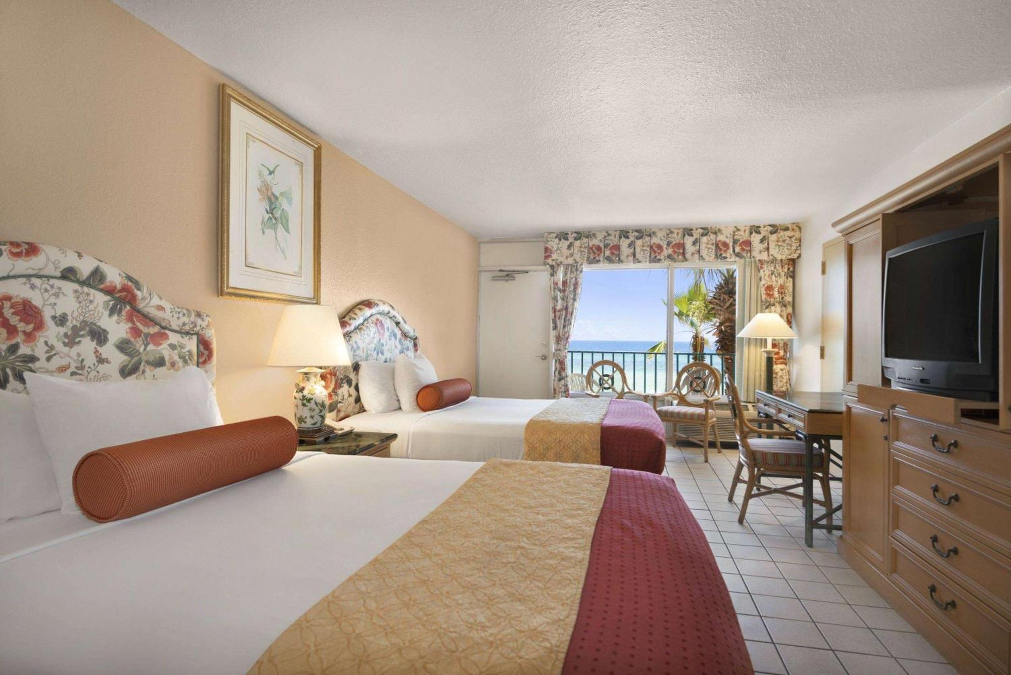 Days Inn By Wyndham Panama City Beach/Ocean Front Kültér fotó