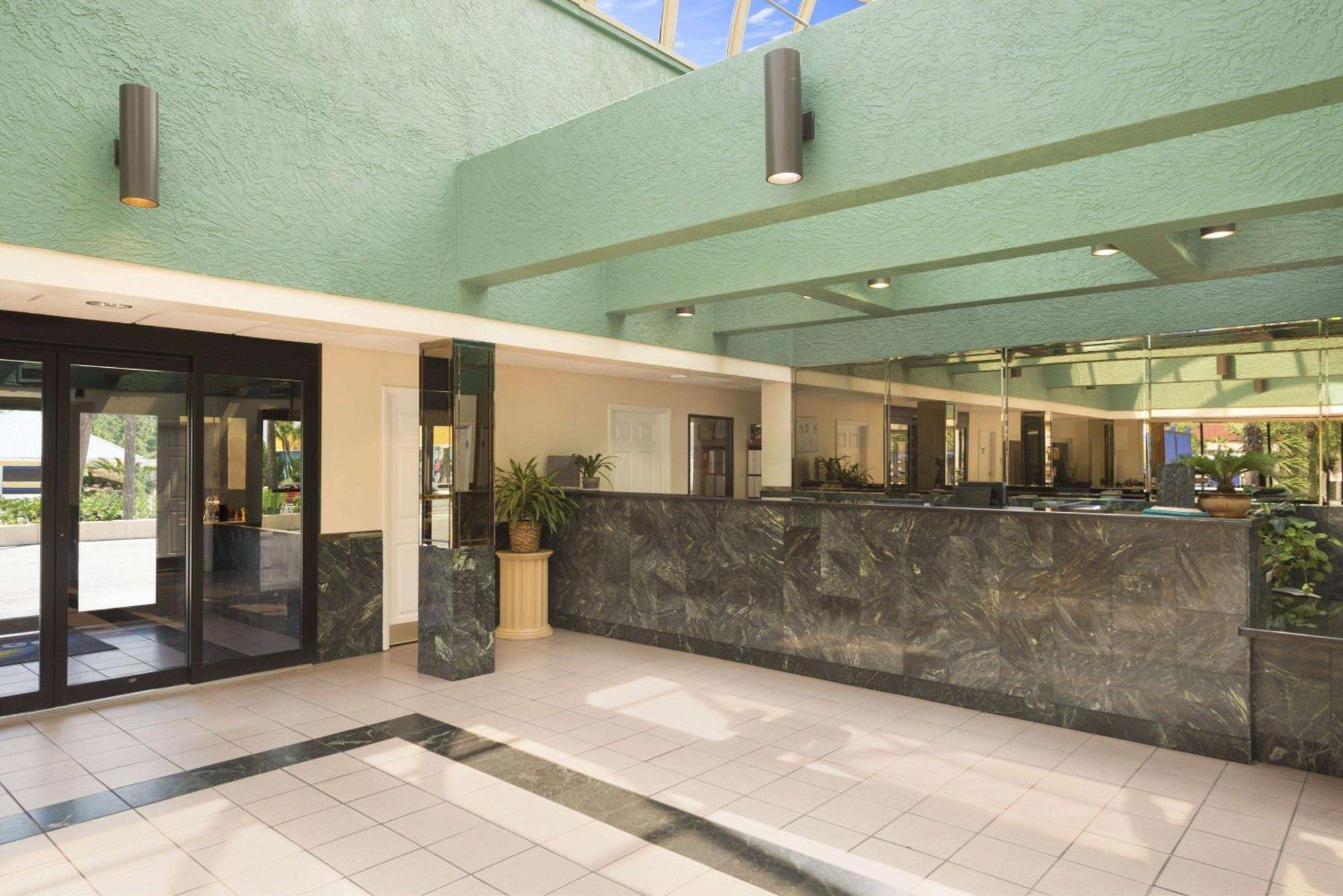 Days Inn By Wyndham Panama City Beach/Ocean Front Kültér fotó