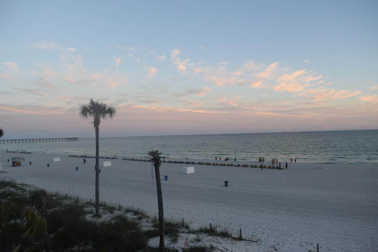 Days Inn By Wyndham Panama City Beach/Ocean Front Kültér fotó